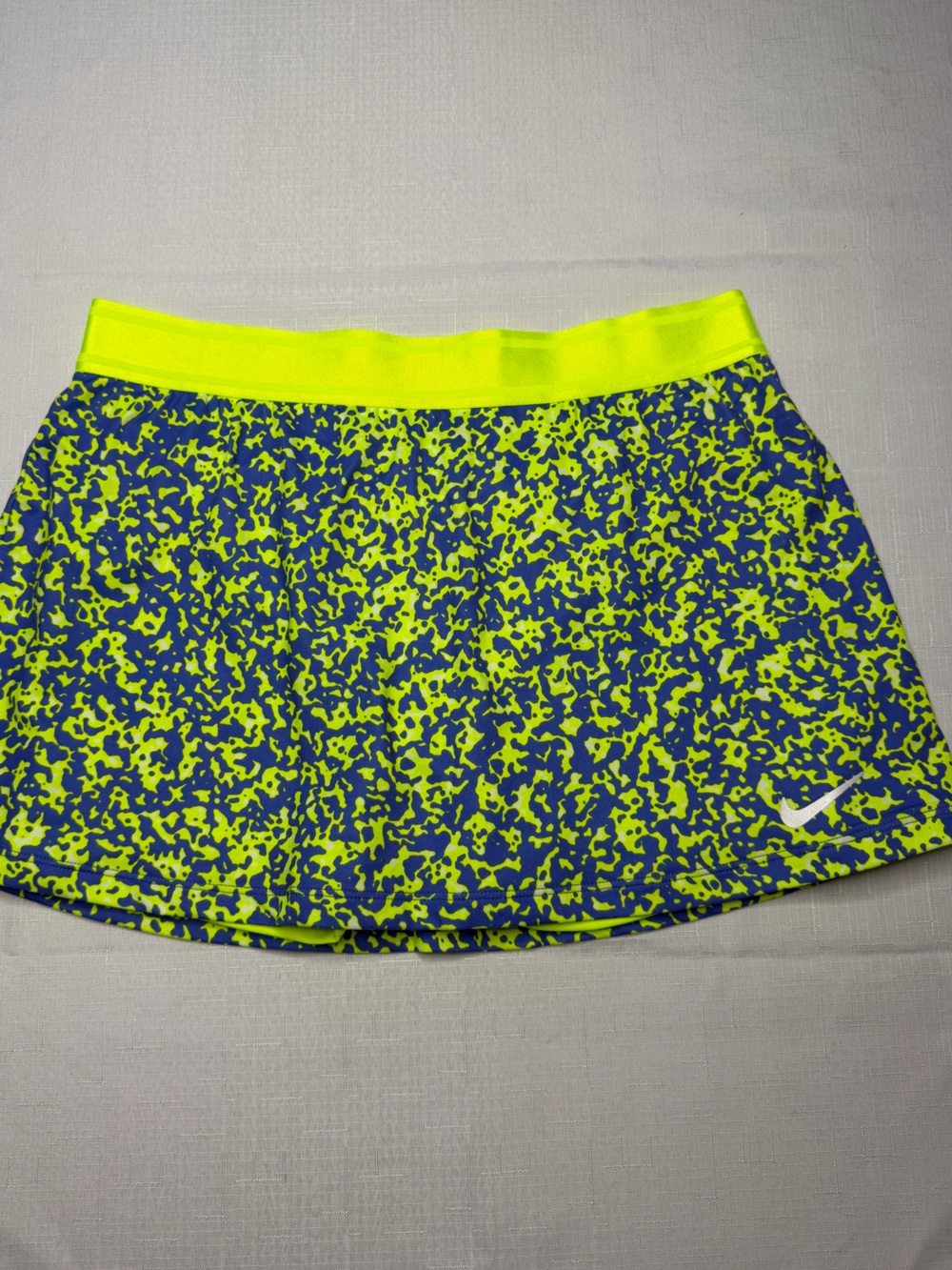 Ladies Neon Green & Blue Nike Athletic tennis golf Shorts skorts